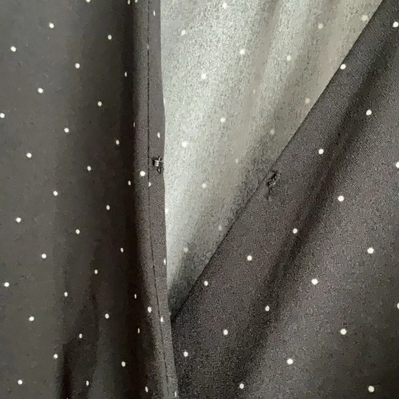 Banana Republic romper jumpsuit polka dot, waist belt, side zip, wider leg - Picture 8 of 9